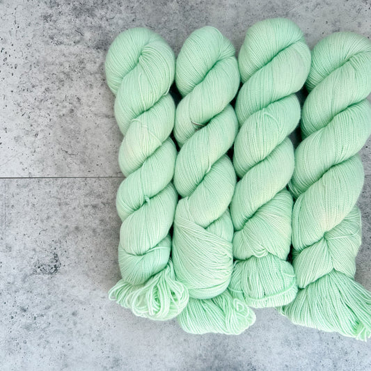 Apple Taffy on Twisted Sister (Fingering)