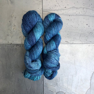 Caribbean Blue on Little Sister (Fingering)